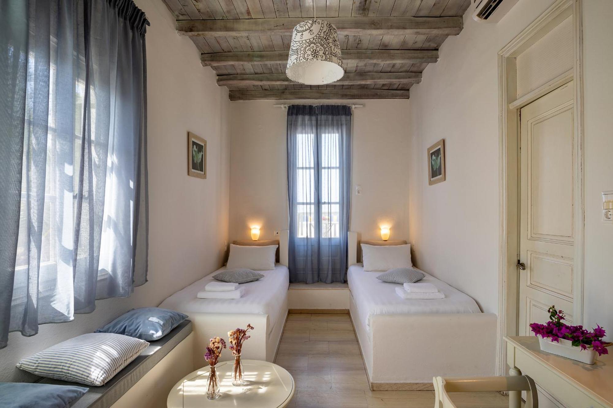 Olia Hotel Tourlos Extérieur photo