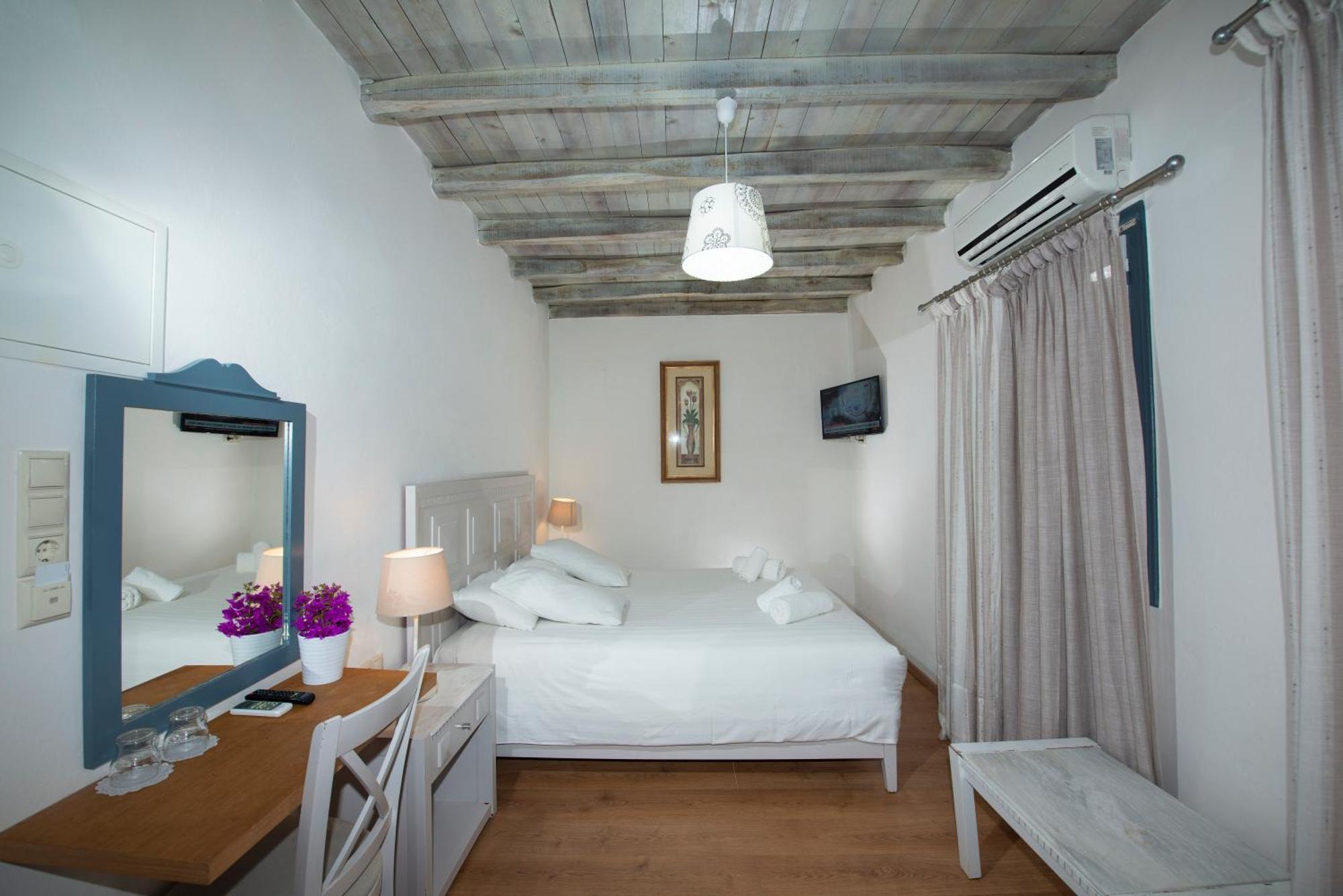 Olia Hotel Tourlos Extérieur photo