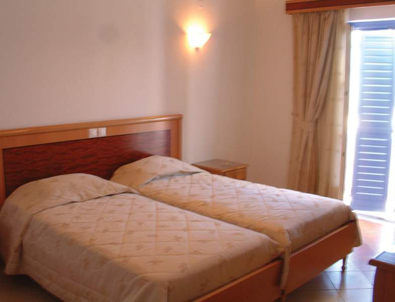 Olia Hotel Tourlos Extérieur photo